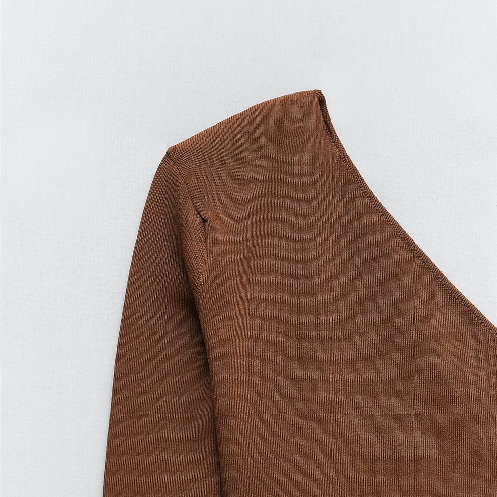 ZARA CUT OUT KNIT TOP - Picture 2 of 5